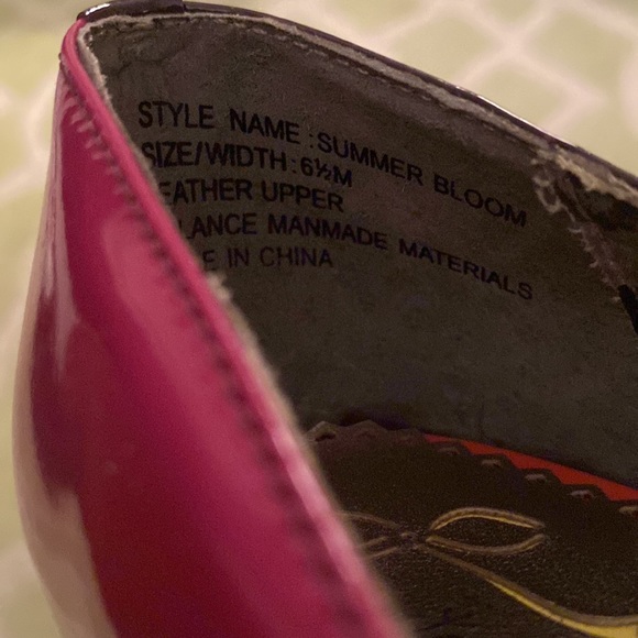 Poetic License Summer Bloom Floral Patent Leather Embellished Lucite Heels - 6.5 - Picture 15 of 16